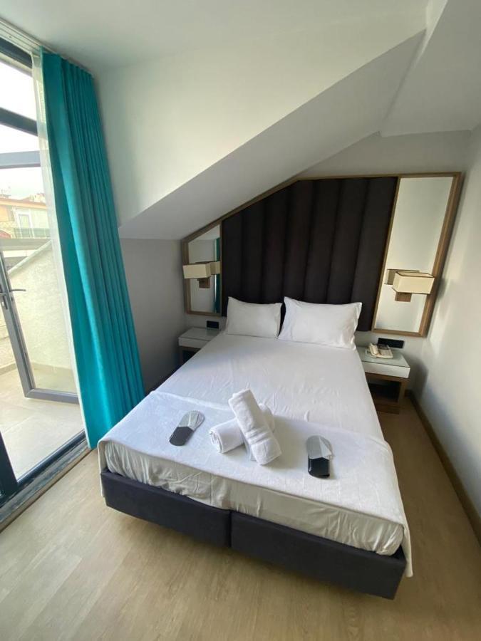 Black Palace Hotel Istanbul Bagian luar foto